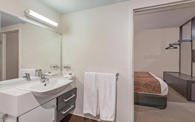 Mantra One Sandy Bay Road