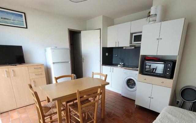 Appartement Sète, 2 Pièces, 6 Personnes - Fr-1-338-49