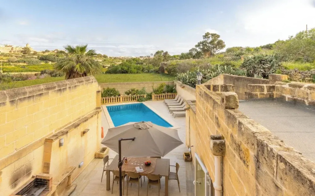 Surwig Gozitan Villa & Pool