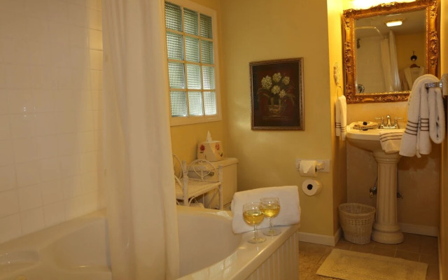 Martha's Vineyard Bed & Breakfast