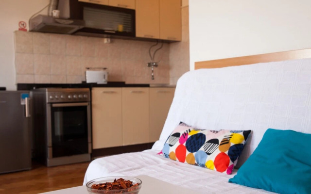 Royal View Apartment