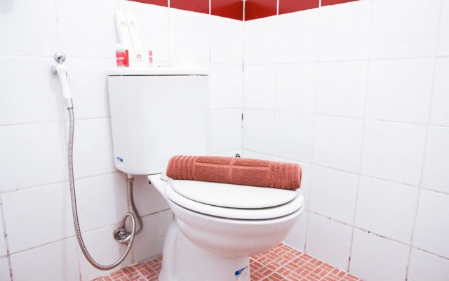 Pool View 2BR Mutiara Bekasi Apartment