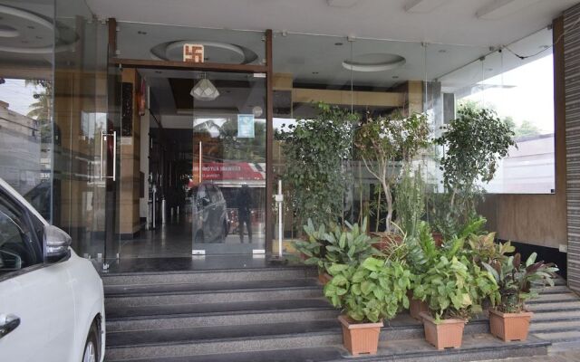 Hotel Tamizh Park