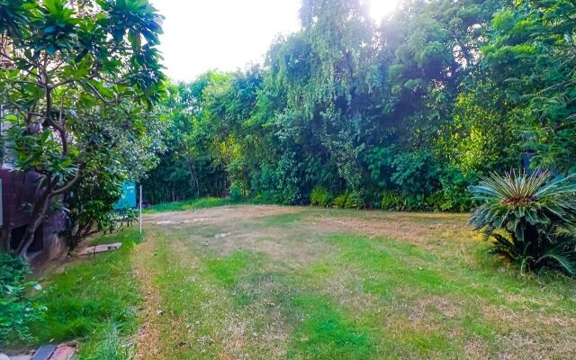 FabHotel Blue Moon Residency