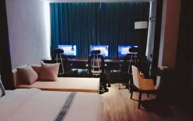 Renshou Century Fortune Hotel