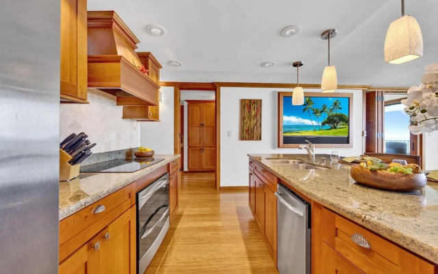 Paki Maui 301 in Lahaina