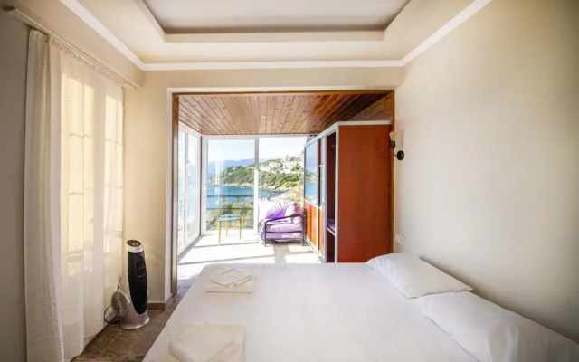 Villa With Sea View and Terrace in Milas Bodrum