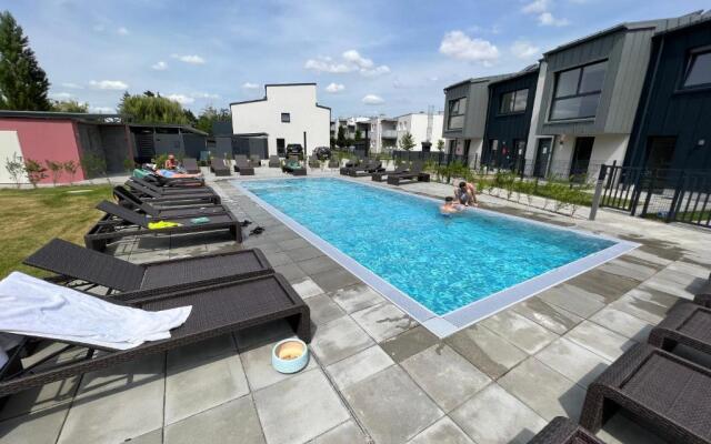 25h SPA-RESIDENZ Apartment LUXURY POOLs Garden private Beach
