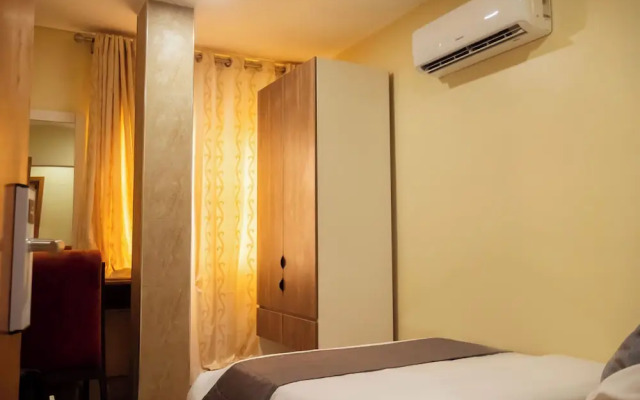 Captain Residency Hotel