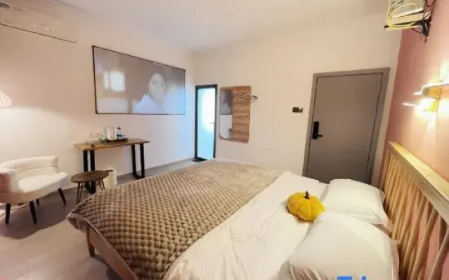 Muxi Homestay (Guilin Jiatianxia Convention and Exhibition Center)