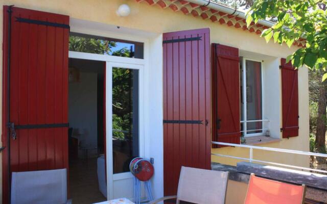 À l'ombre du mûrier