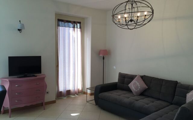 The charmant apartment with lake view
