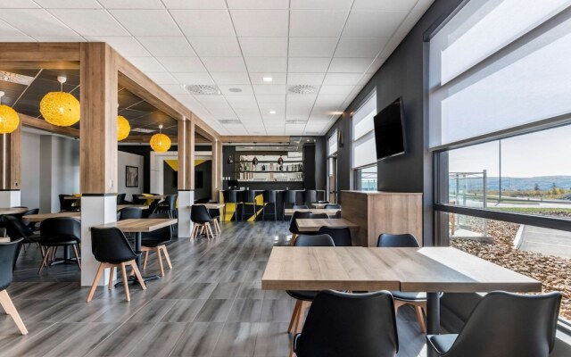 Quality Hotel & Conference Centre