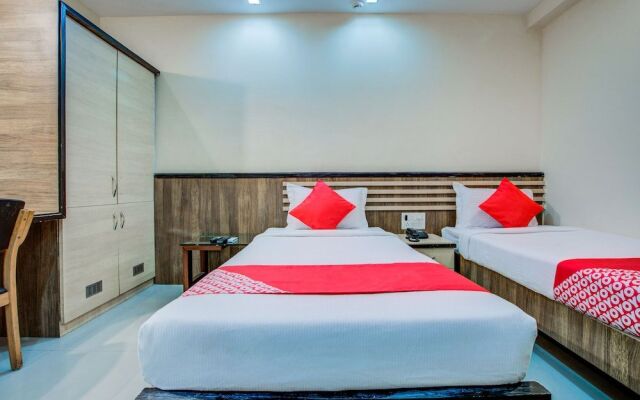 OYO 7239 Hotel Aditya