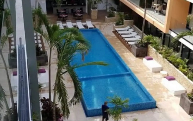 Condo Meni by Villas HK28