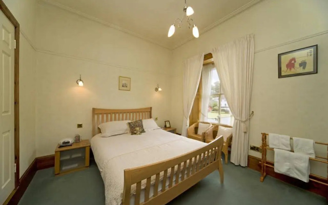 The Old Manse