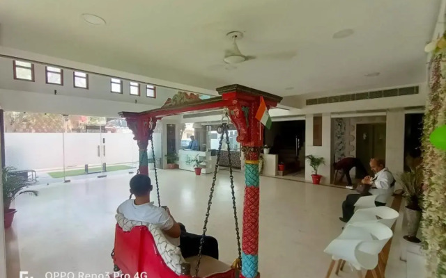 Zen Inn A Luxury Hotel