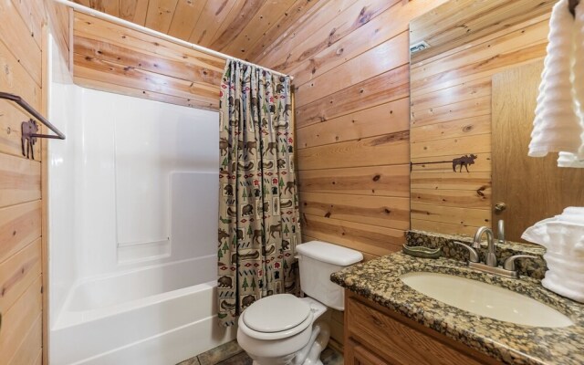 The Honeysuckle 2 Bedroom Cabin by Redawning