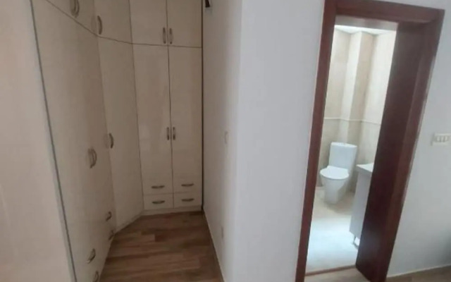 Deluxe City Escape With Modern Comforts & Garage