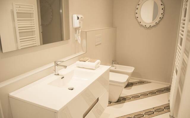 Numero 12 White Home 14