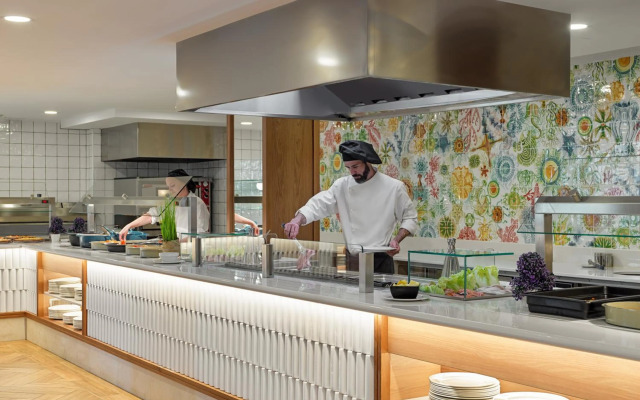 Отель H10 Casa del Mar