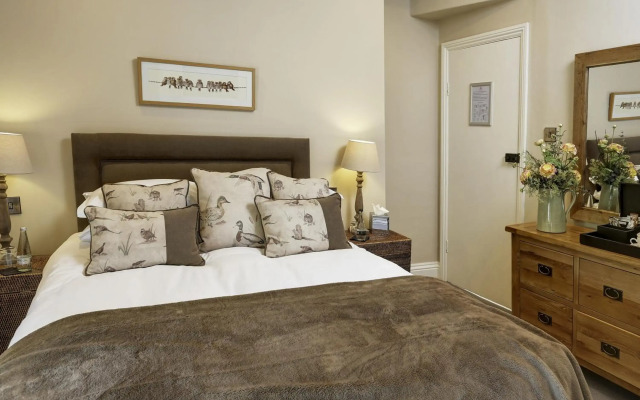 Falcon Manor Hotel