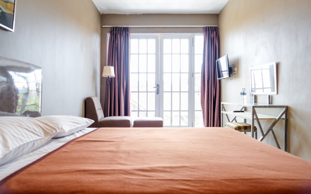 Graceland Inn Batam RedPartner