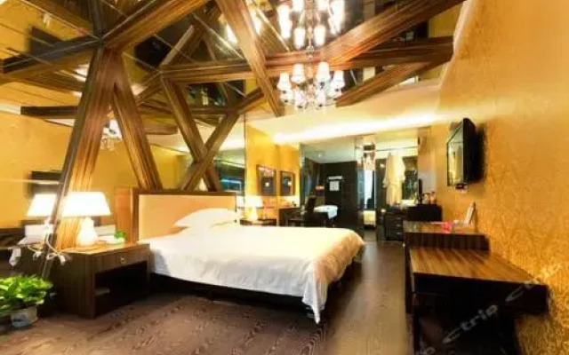 Yangzhou Huafang Fengqing Hotel