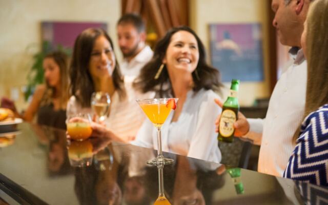 Carriage House Hotel