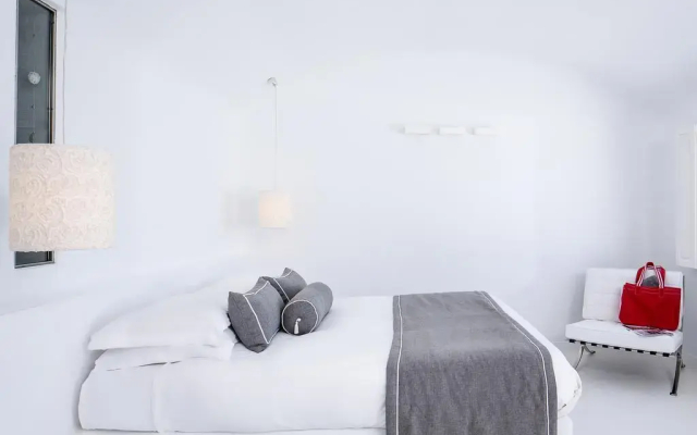 Dreams Luxury Suites