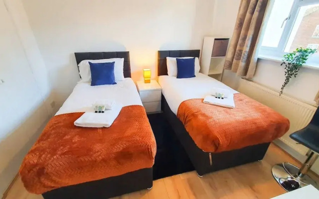 Cheerful 4-bedroom House