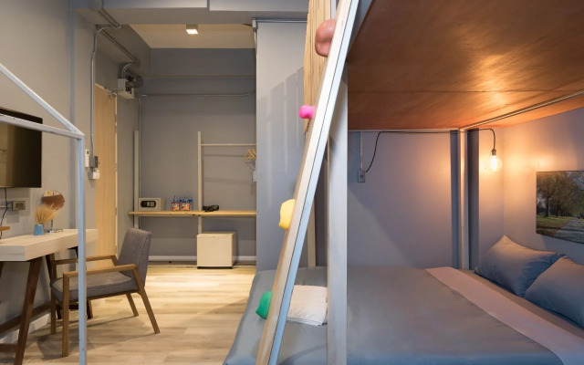 Arch 39.17 The Camp Nimman