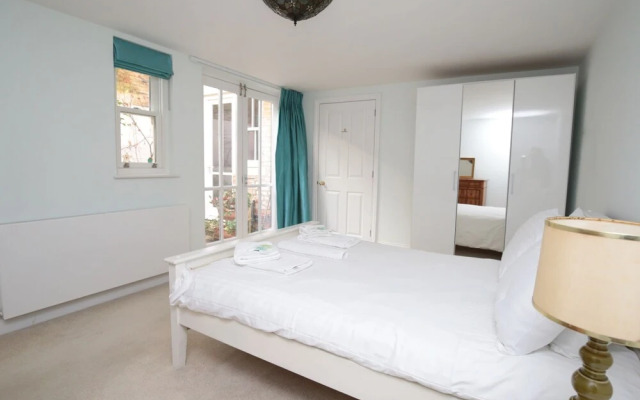 Lovely Central Oxford Apartment + Sun Trap Patio