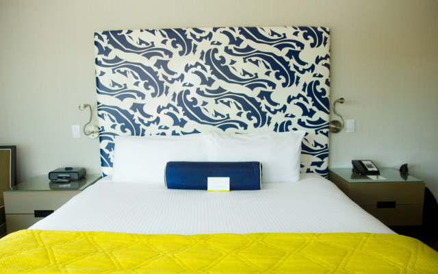 Hotel Breakwater South Beach