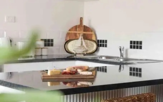 Lylah’s By The Sea