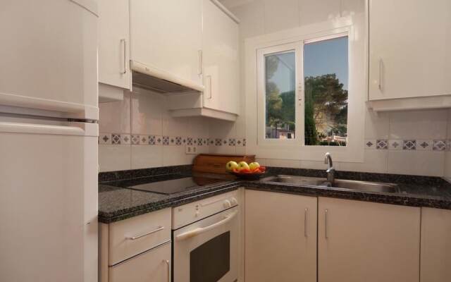 Apartment - 2 Bedrooms with Pool and WiFi - 103219