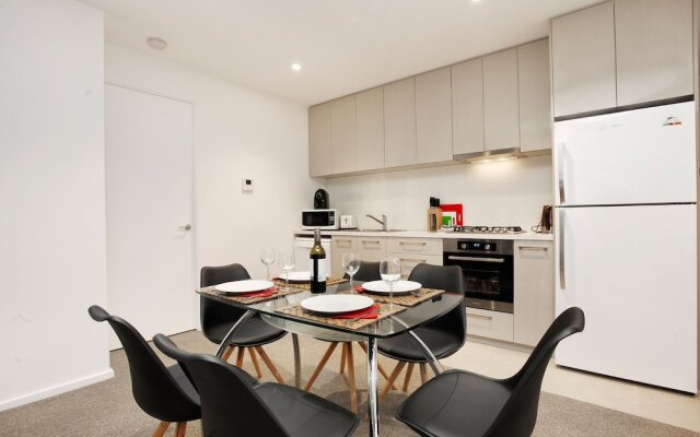 StayCentral on Lonsdale