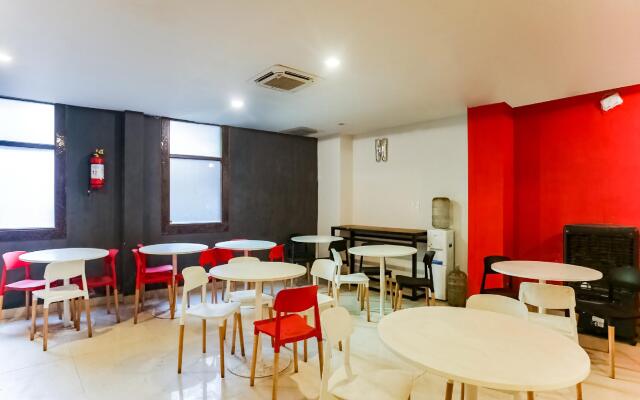 Royal Inn by OYO Rooms