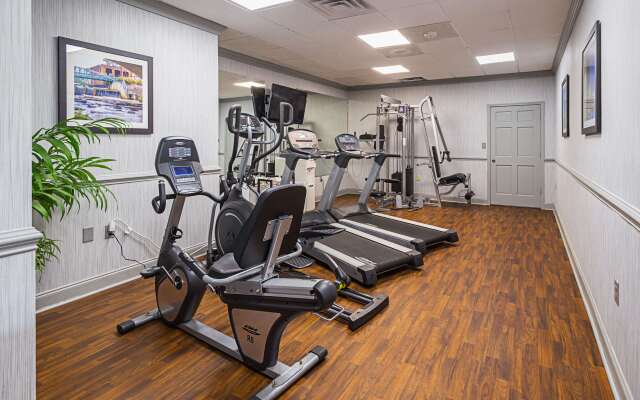 Quality Inn & Suites Greenville - Haywood Mall