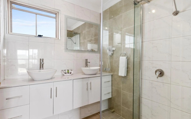 Swansea Cottages & Lodge Suites