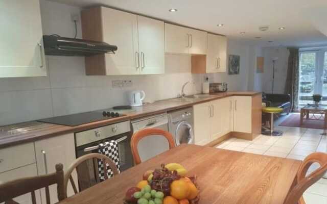 Ideally Located 4 Bed House in the very centre of Historical Oxford