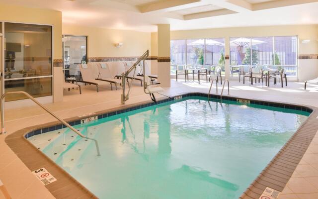 Courtyard by Marriott Columbus Grove City