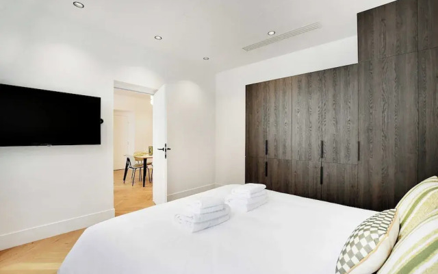Luxury Apartment 1br/4p - Opera