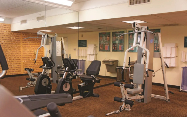 La Quinta Inn & Suites by Wyndham Houston Bush IAH South