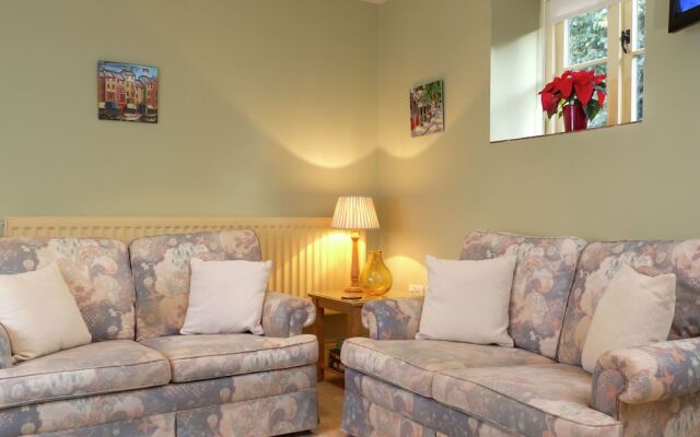 Comfortable Holiday Home in Crickhowell Near River Usk