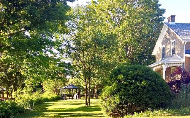 Harlem Stonegate B&B