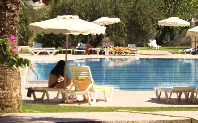 Marianna Palace Hotel