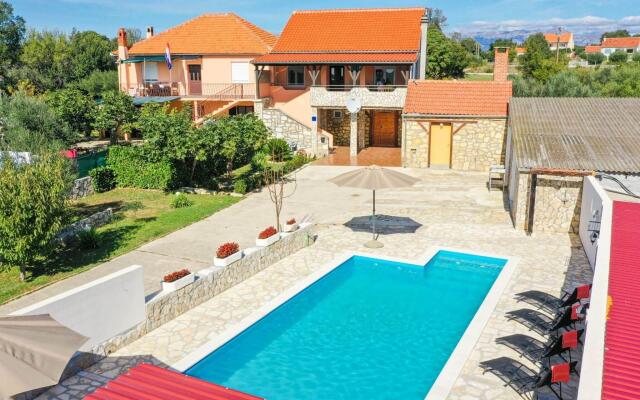 Charming Villa in Poličnik with Swimming Pool