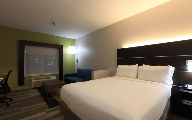 Holiday Inn Express Hotel & Suites Chattanooga-Hixson by IHG