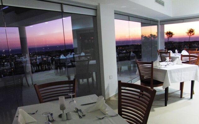 Royal Blue Hotel Paphos